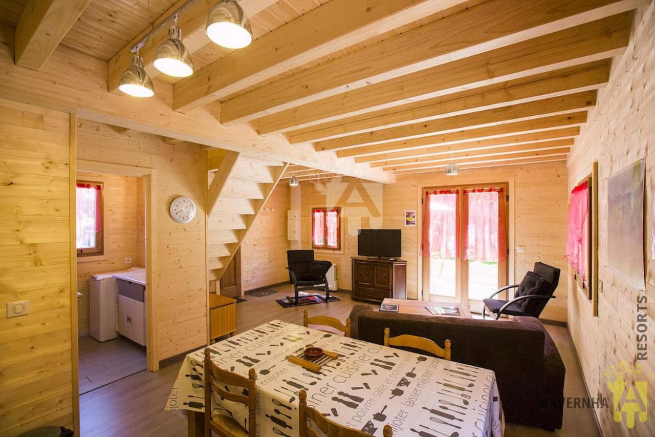 Chalet Des Noisettes Murol Eksteriør billede