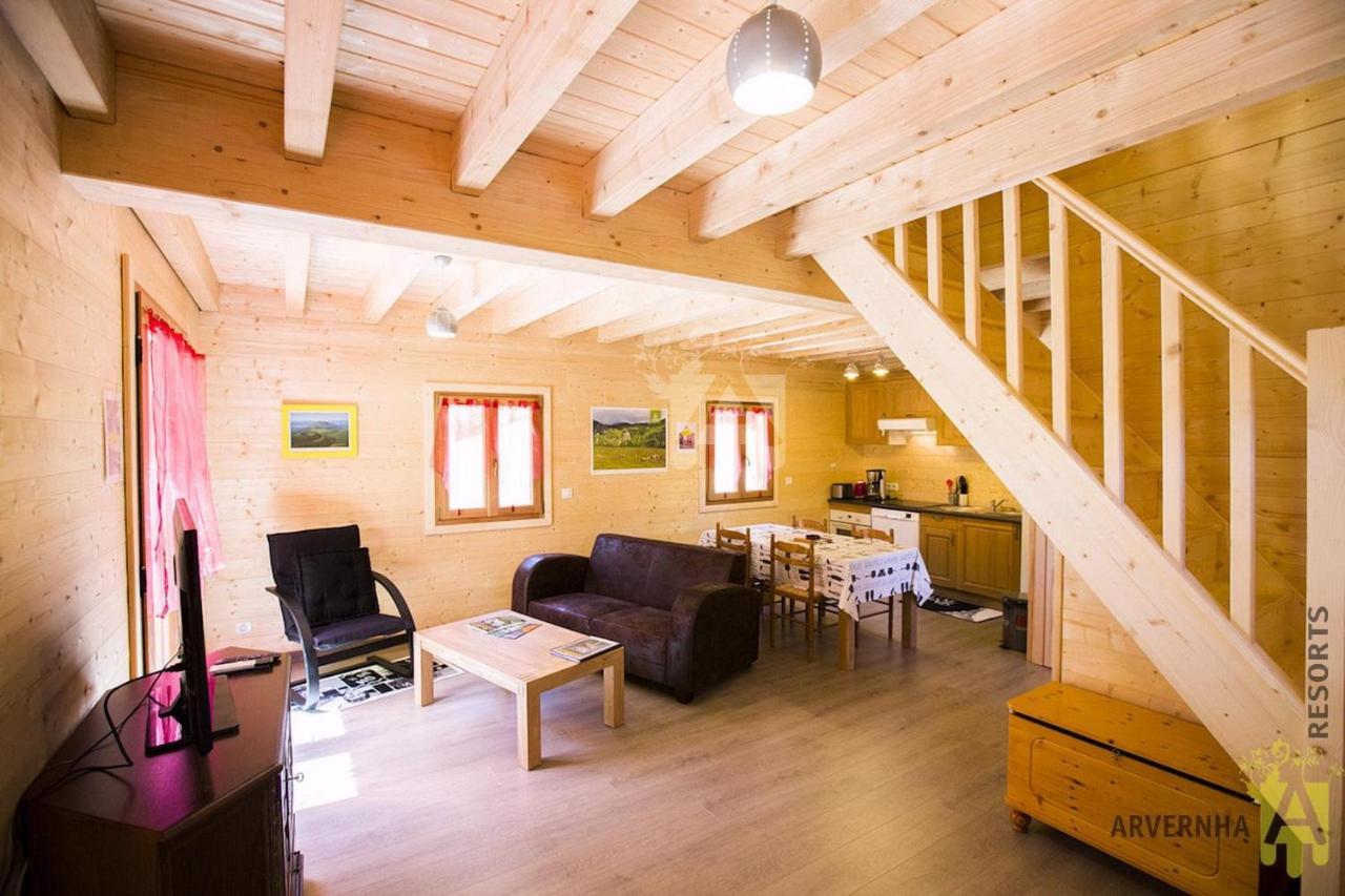 Chalet Des Noisettes Murol Eksteriør billede